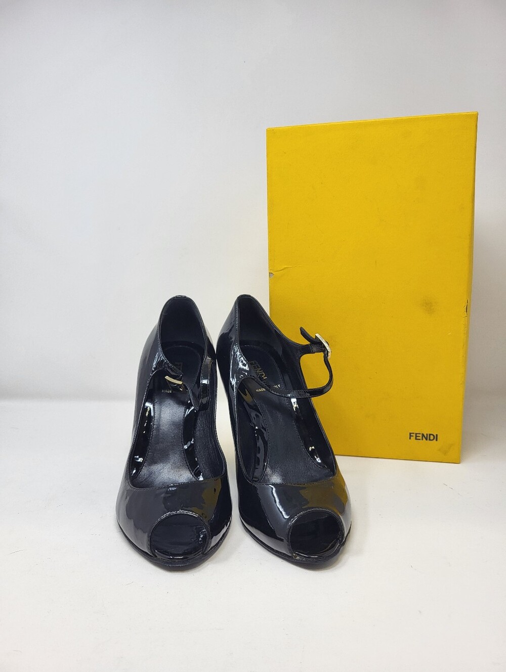 Fendi Zeppa Vernice Nero Black Patent Leather Peep Toe Heels Size 9